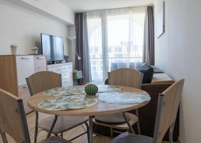 Seaforth Apartment