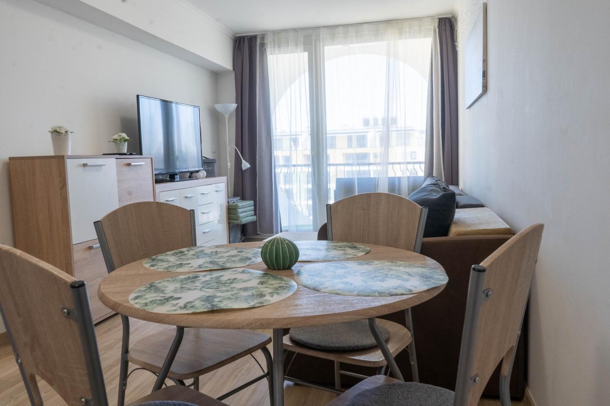 Seaforth Apartment